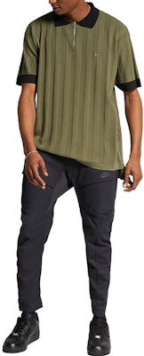 Nike Lab 意大利制造橄榄绿条纹宽松休闲T恤。 BV0974-222 Shop Nike Lab 意大利制造橄榄绿条纹宽松休闲T恤。 BV0974-222