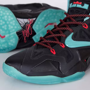 耐克勒布朗11号淡玉色篮球鞋 616175-004 Sizing 耐克勒布朗11号淡玉色篮球鞋 616175-004