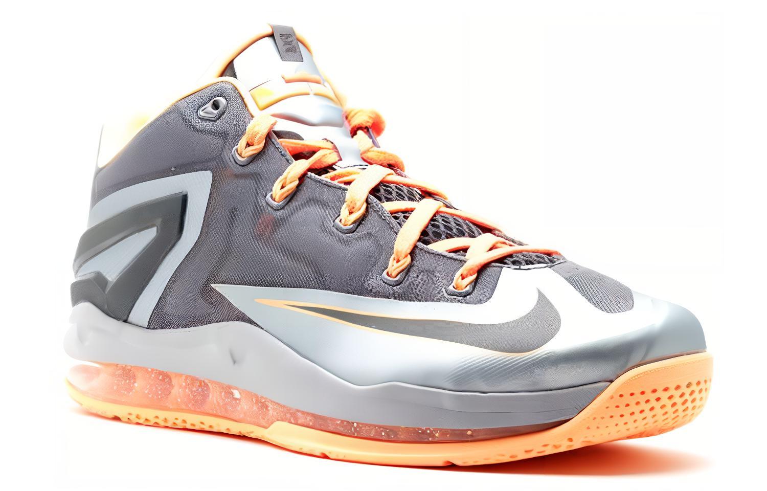 Shop Nike LeBron 11 Low Grigio Magnetico 642849-002