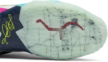 レブロン11プレミアム"What The レブロン" 650884-400 Purchase レブロン11プレミアム"What The レブロン" 650884-400