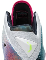 レブロン11プレミアム"What The レブロン" 650884-400 Sizing レブロン11プレミアム"What The レブロン" 650884-400