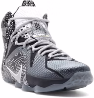 Nike LeBron 12 'BHM' 2015 Sepatu Basket Pria Indonesia 718825-001 Order Nike LeBron 12 'BHM' 2015 Sepatu Basket Pria Indonesia 718825-001