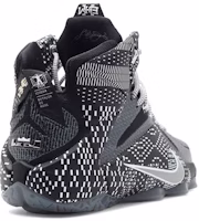 Nike LeBron 12 'BHM' 2015 Sepatu Basket Pria Indonesia 718825-001 Lookbook Nike LeBron 12 'BHM' 2015 Sepatu Basket Pria Indonesia 718825-001