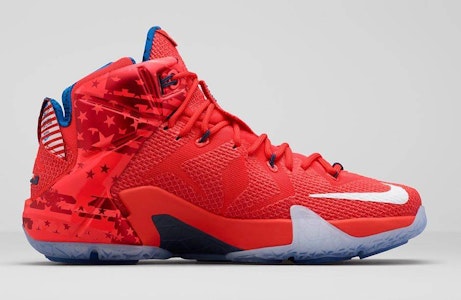 耐克詹姆斯12代“美国队”篮球鞋 684593-616 Sizing 耐克詹姆斯12代“美国队”篮球鞋 684593-616