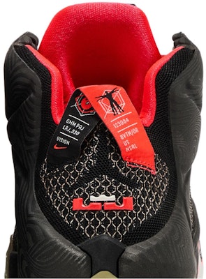 Nike LeBron 12 Visi Lapangan 684593-016 Sizing Nike LeBron 12 Visi Lapangan 684593-016