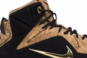 Nike LeBron 12 EXT Cork Sepatu Basket pria 768829-100 Order Nike LeBron 12 EXT Cork Sepatu Basket pria 768829-100