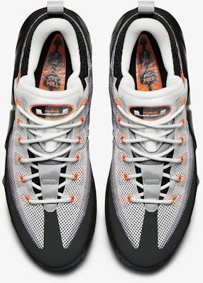 耐克勒布朗12低帮“空气马斯95” 812560-081 Sizing 耐克勒布朗12低帮“空气马斯95” 812560-081