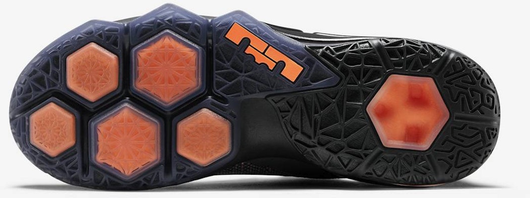 耐克勒布朗12低帮“空气马斯95” 812560-081 1