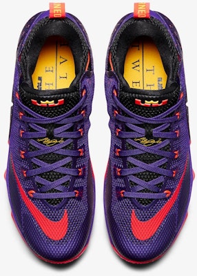Kasut Nike LeBron 12 Low 'Court Purple' 724557-565 Lookbook Kasut Nike LeBron 12 Low 'Court Purple' 724557-565