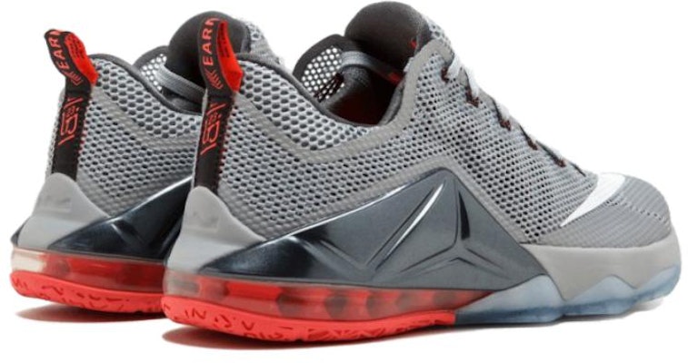 Nike LeBron 12 Low Earned Sepatu Sneaker 724557-014 Lookbook Nike LeBron 12 Low Earned Sepatu Sneaker 724557-014