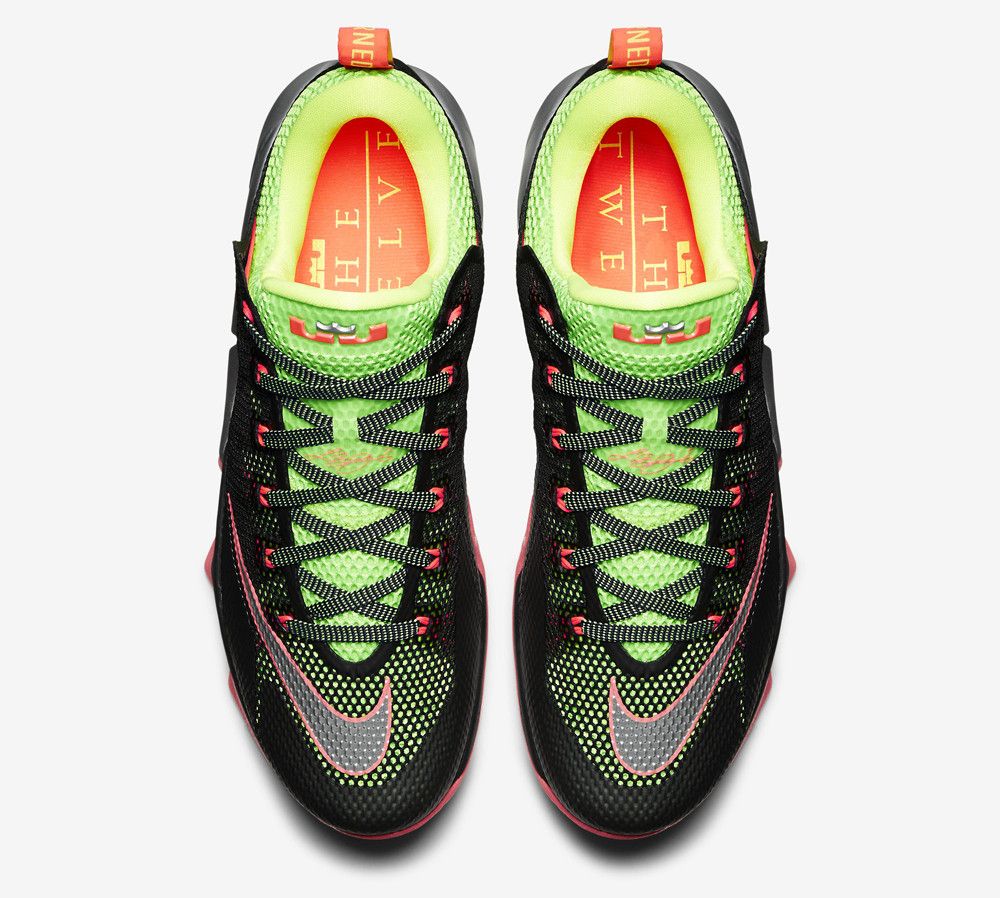 Shop 耐吉 LeBron 12 低筒 Remix 724557-003