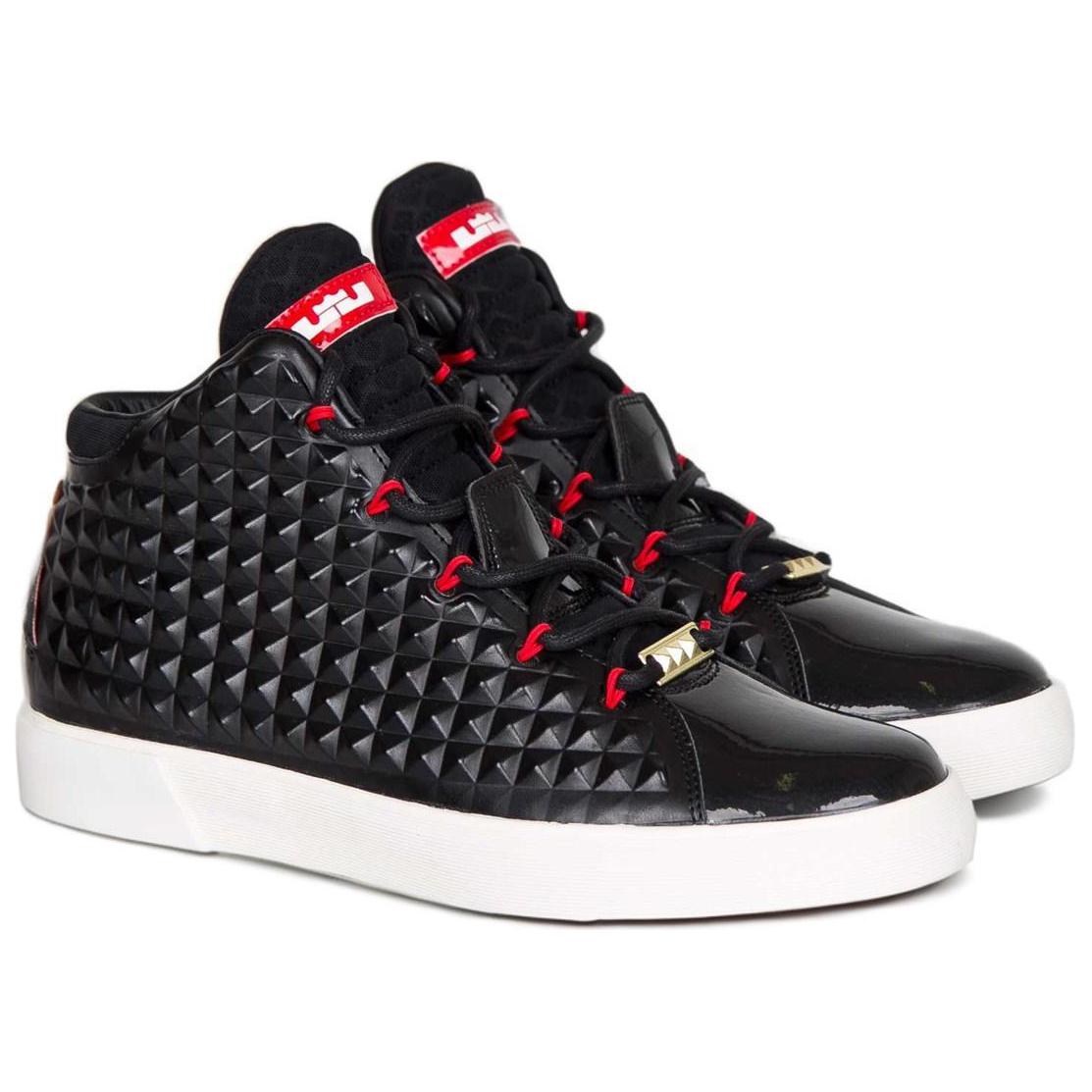 Order Nike LeBron 12 NSW Hitam Merah Tantangan 716417-001