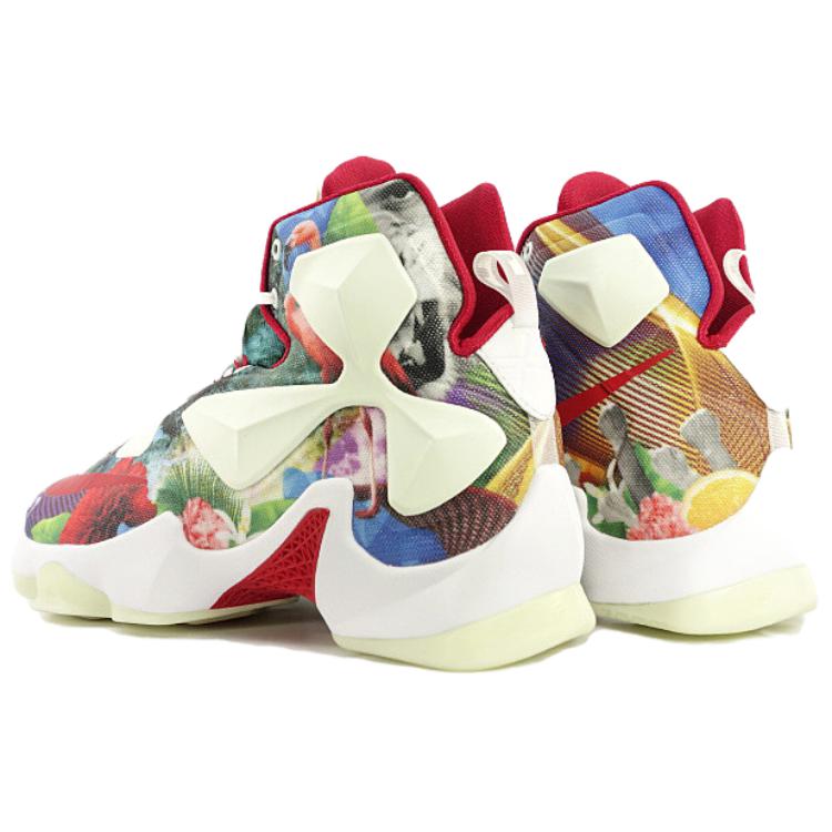 Shop Nike LeBron 13 Club de 25K Puntos (iD) 836141-997