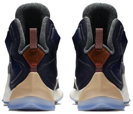 耐克LeBron 13 'EXT Luxbron' 高端版篮球鞋 823300-941 Shop 耐克LeBron 13 'EXT Luxbron' 高端版篮球鞋 823300-941