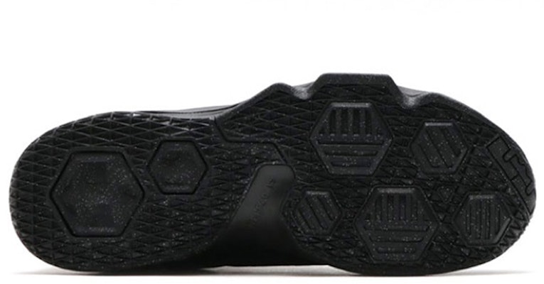 Nike LeBron 13 Low 'Black' 831926-001 Details for Nike LeBron 13 Low 'Black' 831926-001