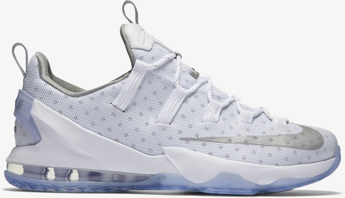 Nike LeBron 13 Low 'Metallic Silver' 831925-100 Sizing Nike LeBron 13 Low 'Metallic Silver' 831925-100