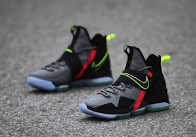 나이키 르브론 14 '혜성처럼' (Nike LeBron 14 'Hyesung Cheoreom') 852406-001 Sizing 나이키 르브론 14 '혜성처럼' (Nike LeBron 14 'Hyesung Cheoreom') 852406-001