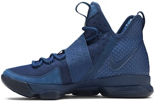 耐克 LeBron 14 限量版 '护身符' 852402-400 Lookbook 耐克 LeBron 14 限量版 '护身符' 852402-400