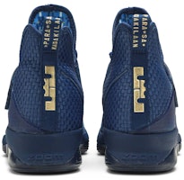 耐克 LeBron 14 限量版 '护身符' 852402-400 Details for 耐克 LeBron 14 限量版 '护身符' 852402-400