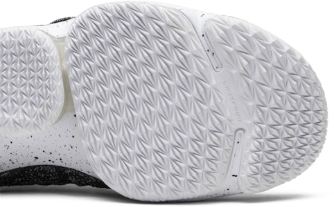 Nike LeBron 15 'Abu-Abu' 897648-002 Purchase Nike LeBron 15 'Abu-Abu' 897648-002