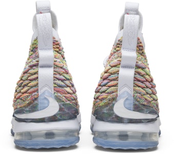Nike LeBron 15 'Fruity Pebbles' Sepatu Basket Warna-warni 897648-900 Details for Nike LeBron 15 'Fruity Pebbles' Sepatu Basket Warna-warni 897648-900