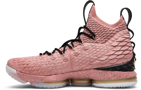 Nike LeBron 15 'Hollywood' Sepatu Basket 897650-600 Lookbook Nike LeBron 15 'Hollywood' Sepatu Basket 897650-600