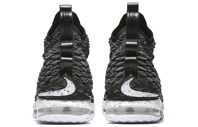 Lookbook レブロン15 EP "アッシュ" 897649-002