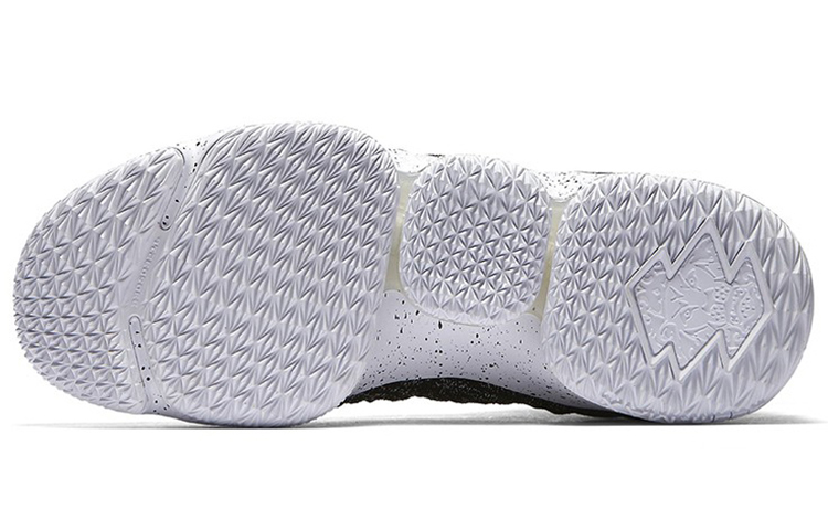 Shop レブロン15 EP "アッシュ" 897649-002