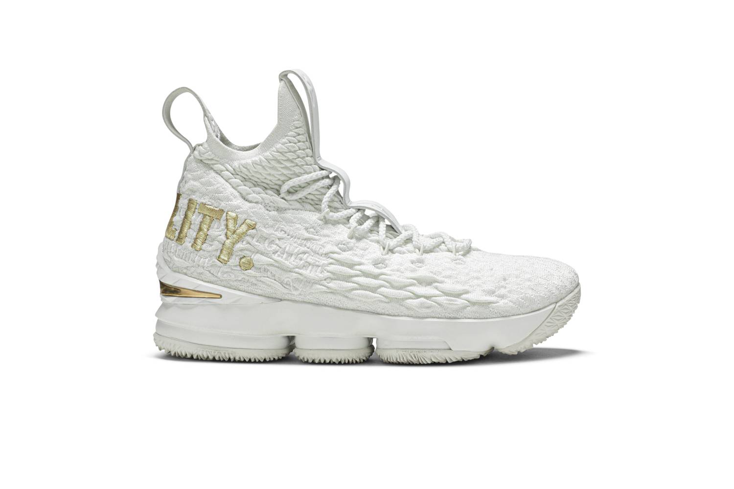 Nike lebron 15 bianche best sale