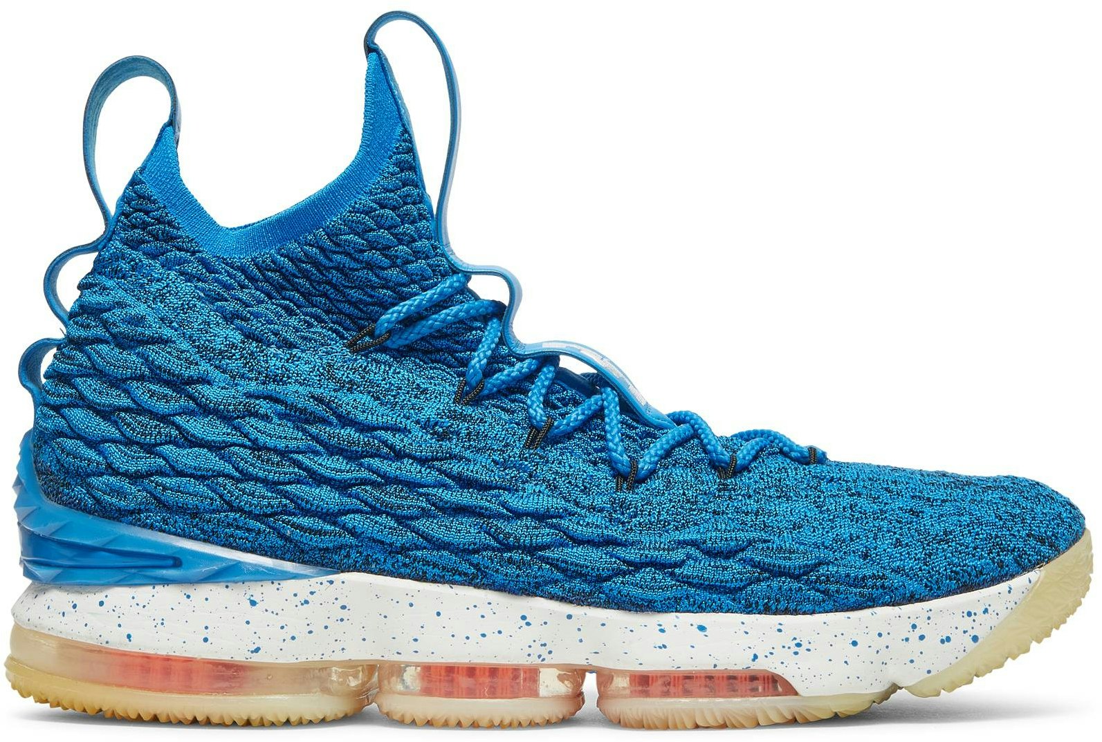 le-bron-15-hardwood-classics