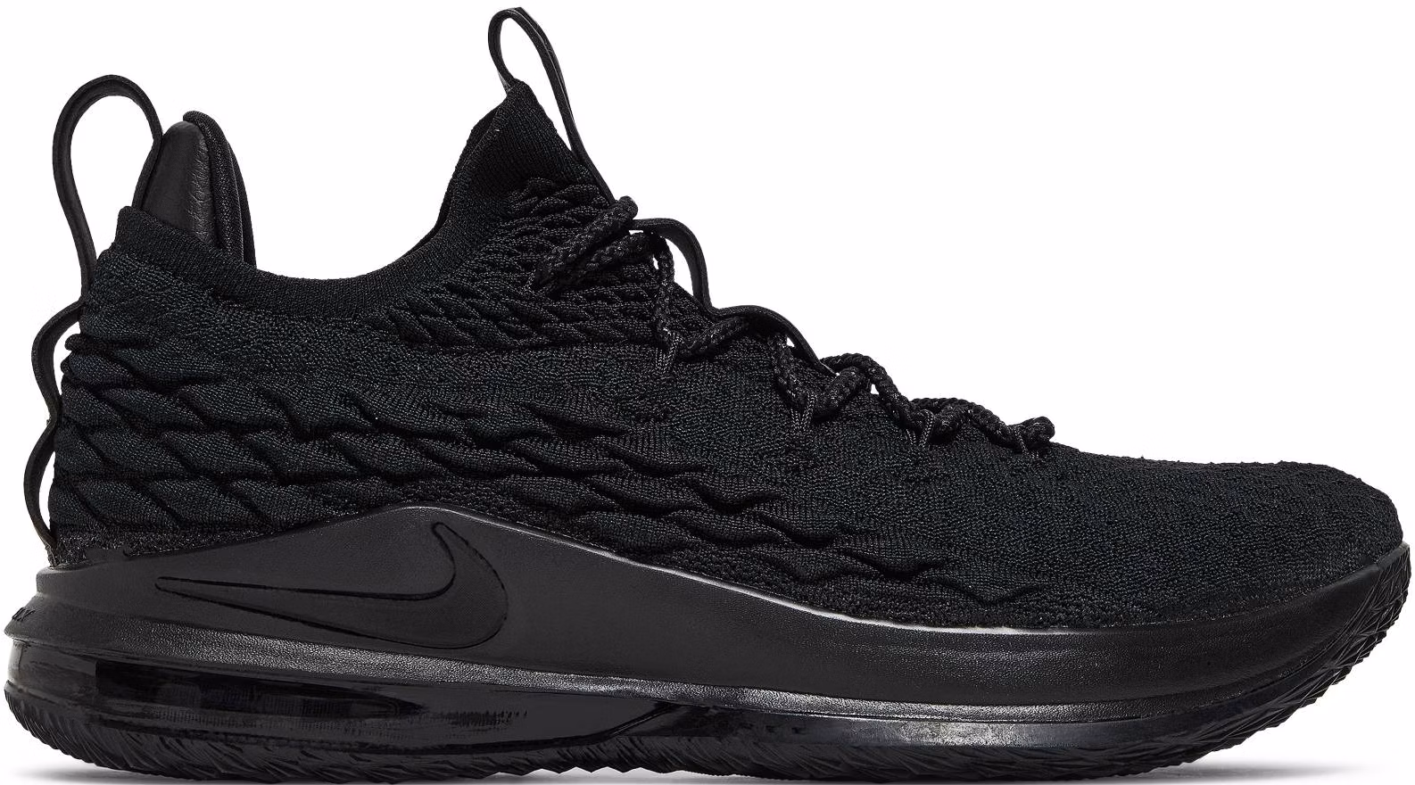 le-bron-15-low-blackout