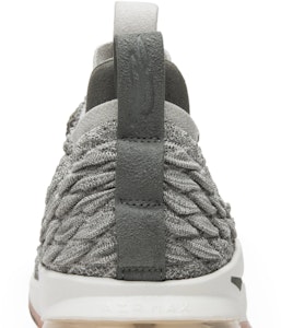 Nike LeBron 15 Low Warna Light Bone AO1755-003 Sizing Nike LeBron 15 Low Warna Light Bone AO1755-003