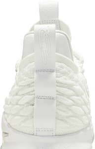 Nike LeBron 15 Low Blanco Plata Metálica AO1755-100 Sizing Nike LeBron 15 Low Blanco Plata Metálica AO1755-100
