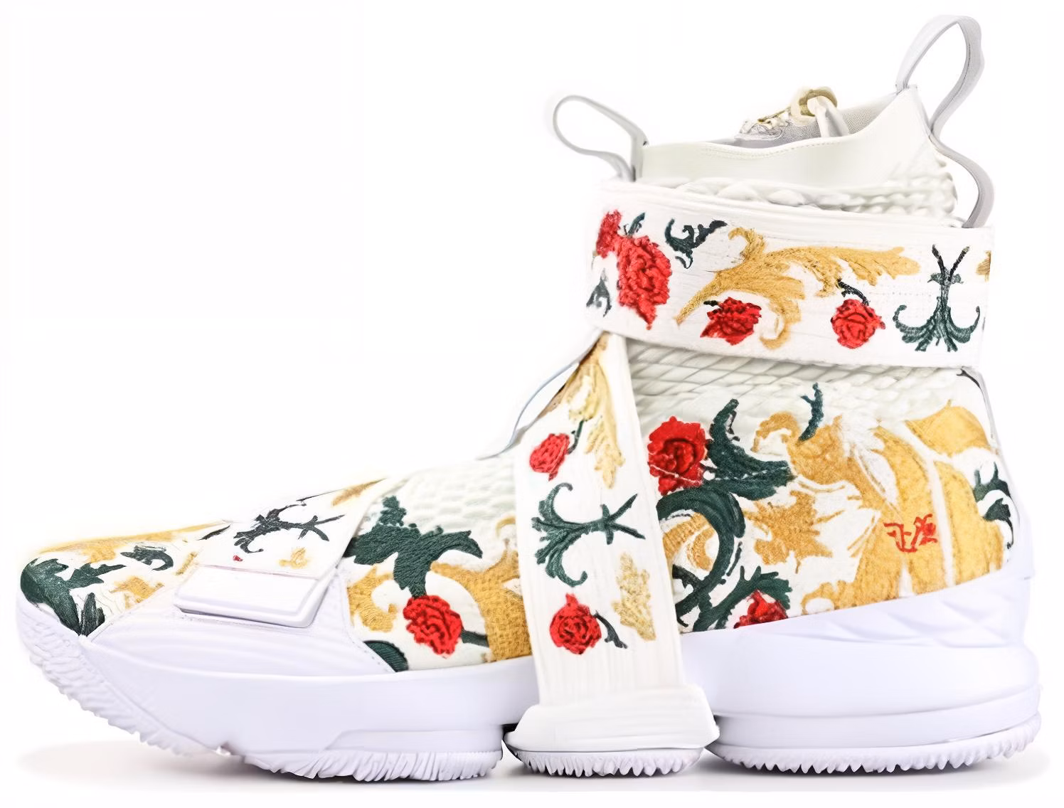 kith-x-nike-le-bron-15-lifestyle-friends-and-family-a01068-102