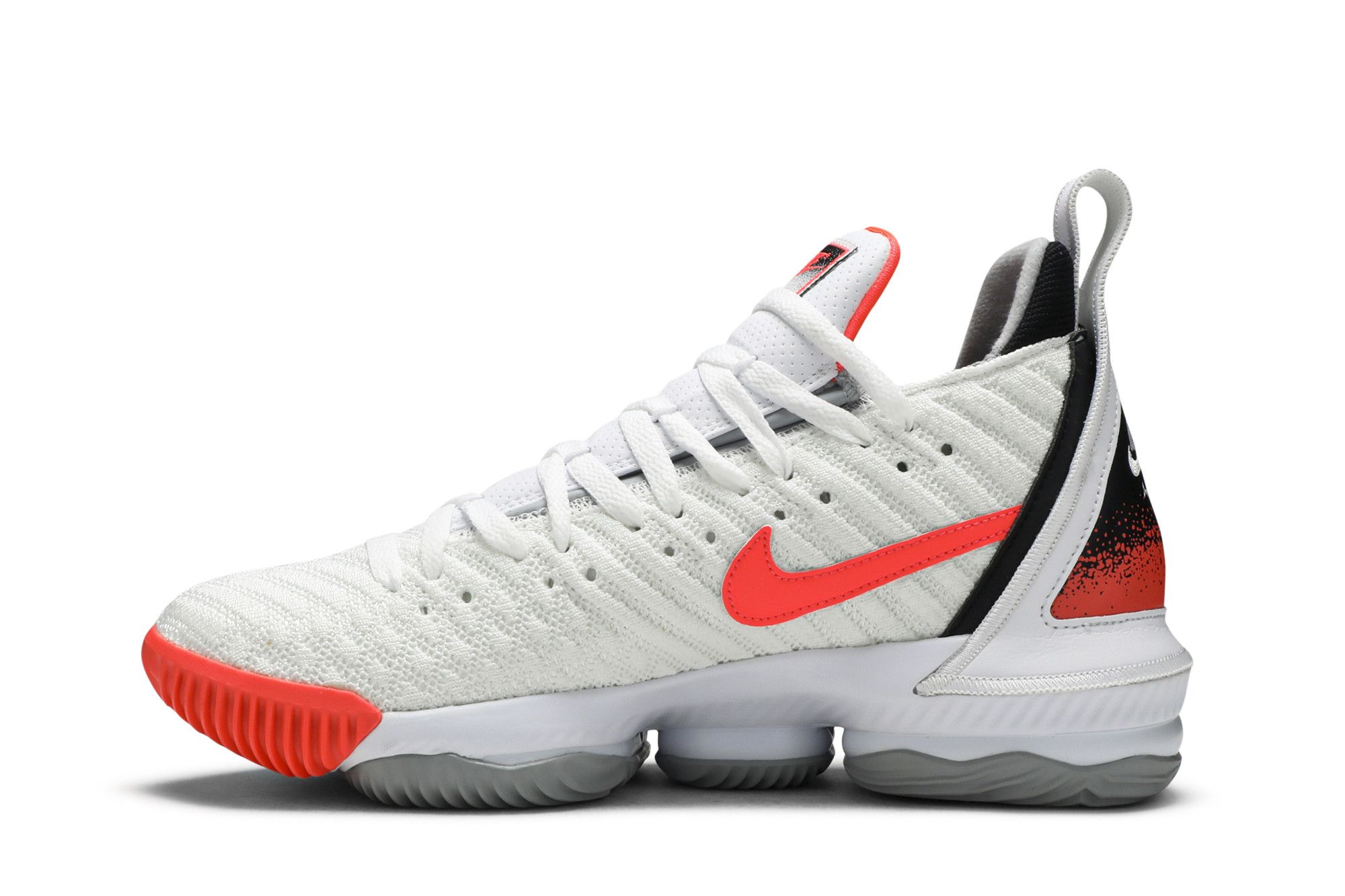 Shop Nike LeBron 16 「Air Tech Challenge Hot Lava 白色」 CI1521-100