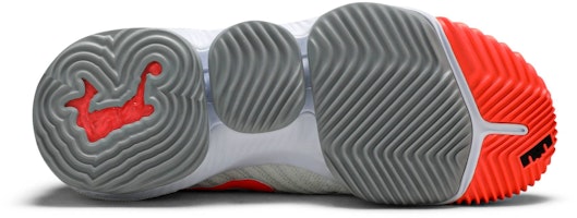 Nike LeBron 16 'Air Tech Challenge Hot Lava Putih' CI1521-100 Shop Nike LeBron 16 'Air Tech Challenge Hot Lava Putih' CI1521-100