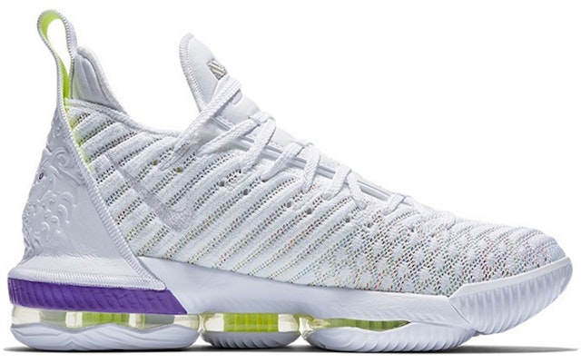 Lebron 16 buzz shop