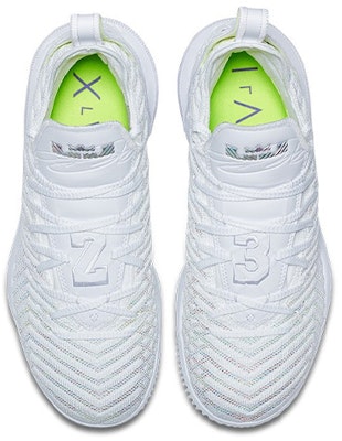 Nike Lebron 16 'Buzz Lightyear' Lelaki Kasut Sukan A02595-102 Shop Nike Lebron 16 'Buzz Lightyear' Lelaki Kasut Sukan A02595-102