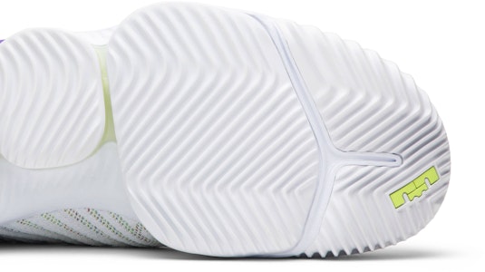 Nike LeBron 16 'Buzz Lightyear' Zumbido Latinoamérica AO2588-102 Purchase Nike LeBron 16 'Buzz Lightyear' Zumbido Latinoamérica AO2588-102