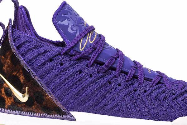 Lebron 2025 16 king