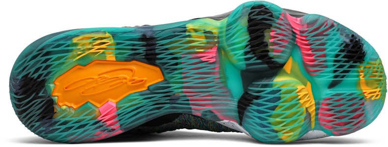 Nike LeBron 17 'Saya Janji' CD5052-300 Shop Nike LeBron 17 'Saya Janji' CD5052-300