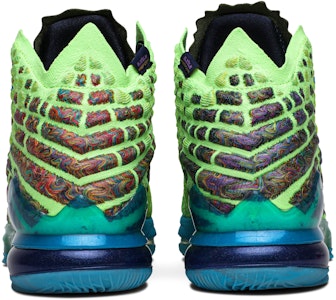 Nike LeBron 17 'Mr. Swackhammer' Zapatillas Baloncesto CV8075-300 Details for Nike LeBron 17 'Mr. Swackhammer' Zapatillas Baloncesto CV8075-300