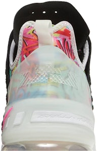 レブロン18 EP "ジェームズ・ギャング" CQ9284-002 Sizing レブロン18 EP "ジェームズ・ギャング" CQ9284-002