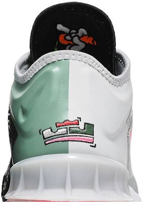 Nike LeBron 18 Low 'Bugs vs Marvin Space Jam' CV7562-005/CV7564-005 Sizing Nike LeBron 18 Low 'Bugs vs Marvin Space Jam' CV7562-005/CV7564-005