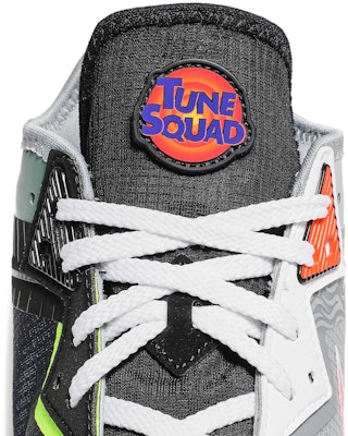 Nike LeBron 18 Low 'Bugs vs Marvin Space Jam' CV7562-005/CV7564-005 1