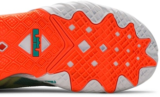 나이키 르브론 18 로우 '르브론 팔머' CV7562-300 Purchase 나이키 르브론 18 로우 '르브론 팔머' CV7562-300