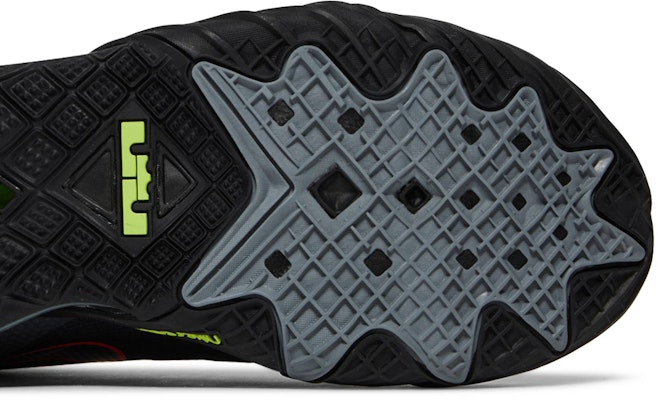 Lebron top 18 carbon