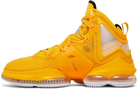 レブロン19 "ハードハット" CZ0203-700 Lookbook レブロン19 "ハードハット" CZ0203-700