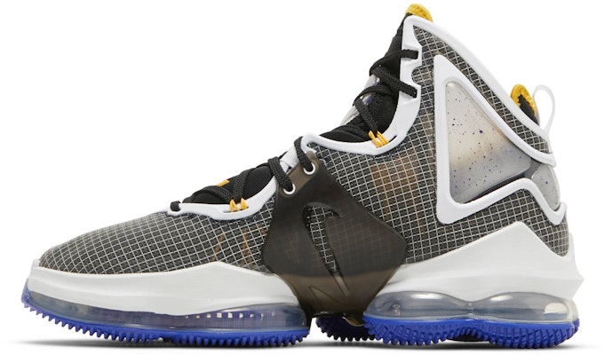 Nike LeBron 19 'Hardwood Classic' DC9340-002 Lookbook Nike LeBron 19 'Hardwood Classic' DC9340-002