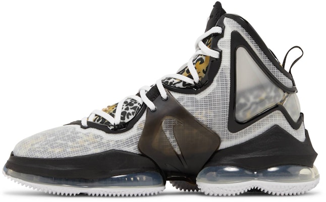 Nike LeBron 19 'Royalty' CZ0203-100 Lookbook Nike LeBron 19 'Royalty' CZ0203-100